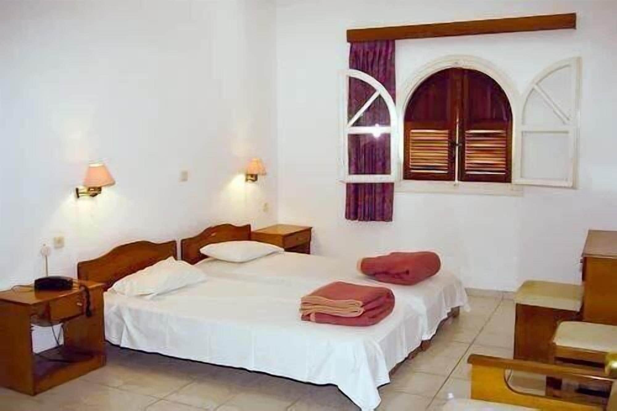 Hotel Sydney Laganas Bagian luar foto