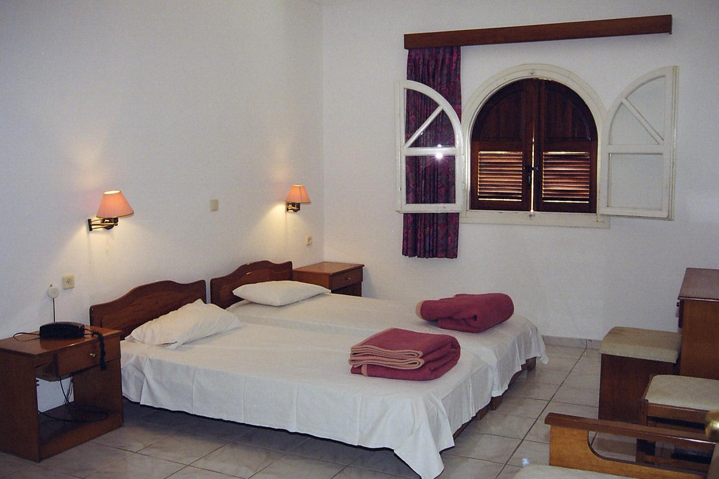 Hotel Sydney Laganas Bagian luar foto